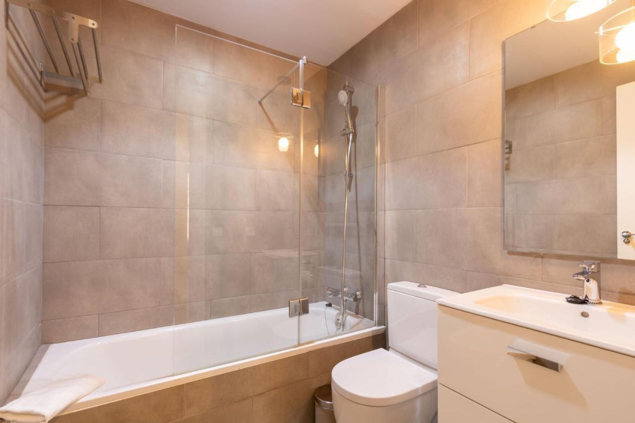 Angeles Santa Cruz Deluxe By Valcambre Apartment Seville Luaran gambar