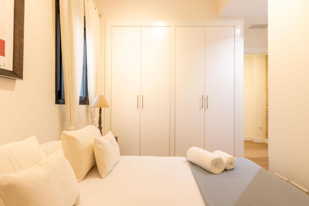 Angeles Santa Cruz Deluxe By Valcambre Apartment Seville Luaran gambar