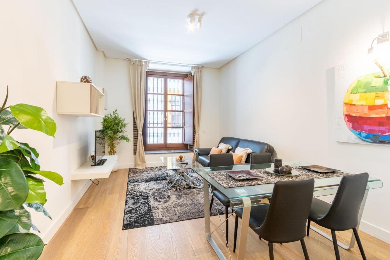 Angeles Santa Cruz Deluxe By Valcambre Apartment Seville Luaran gambar
