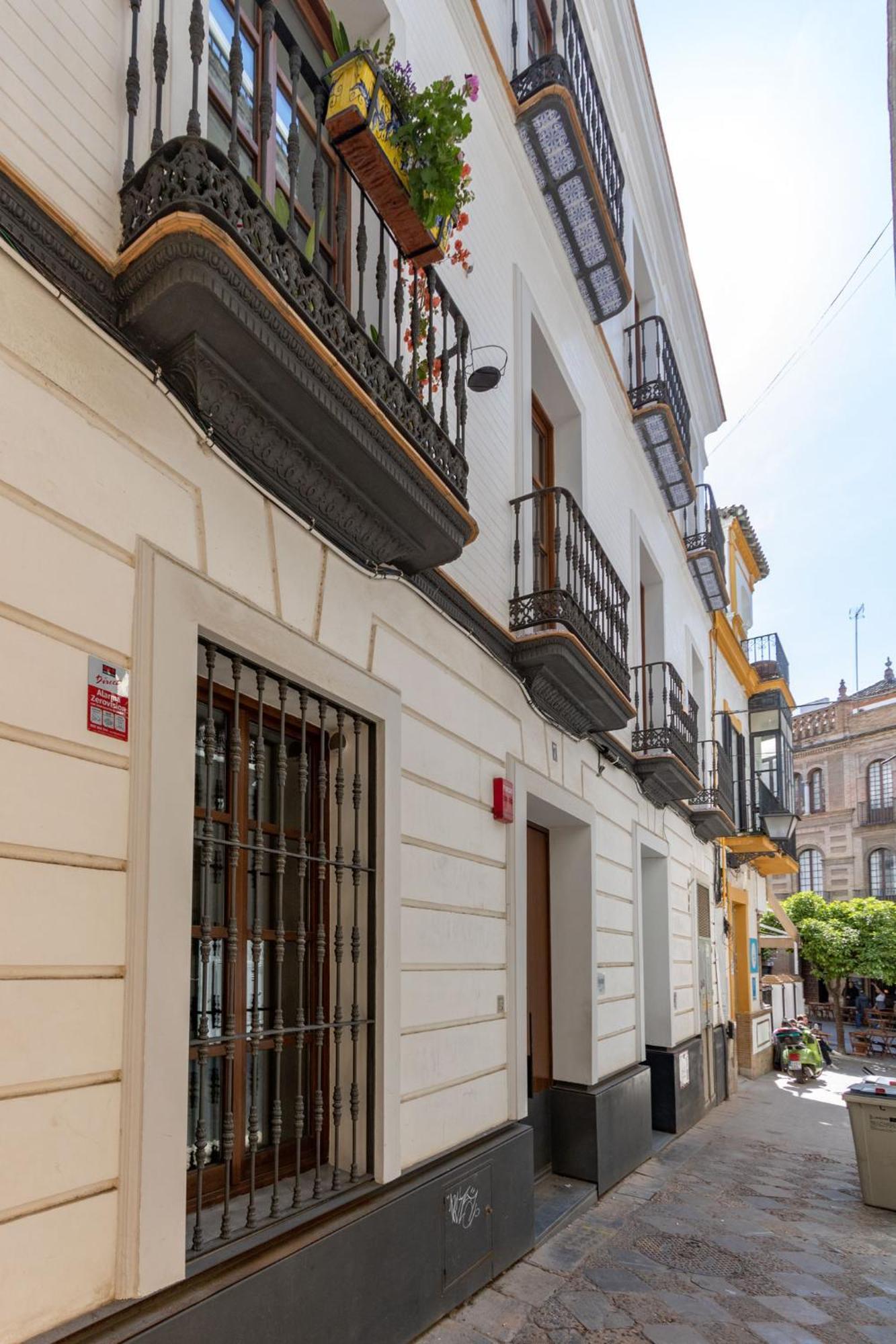 Angeles Santa Cruz Deluxe By Valcambre Apartment Seville Luaran gambar